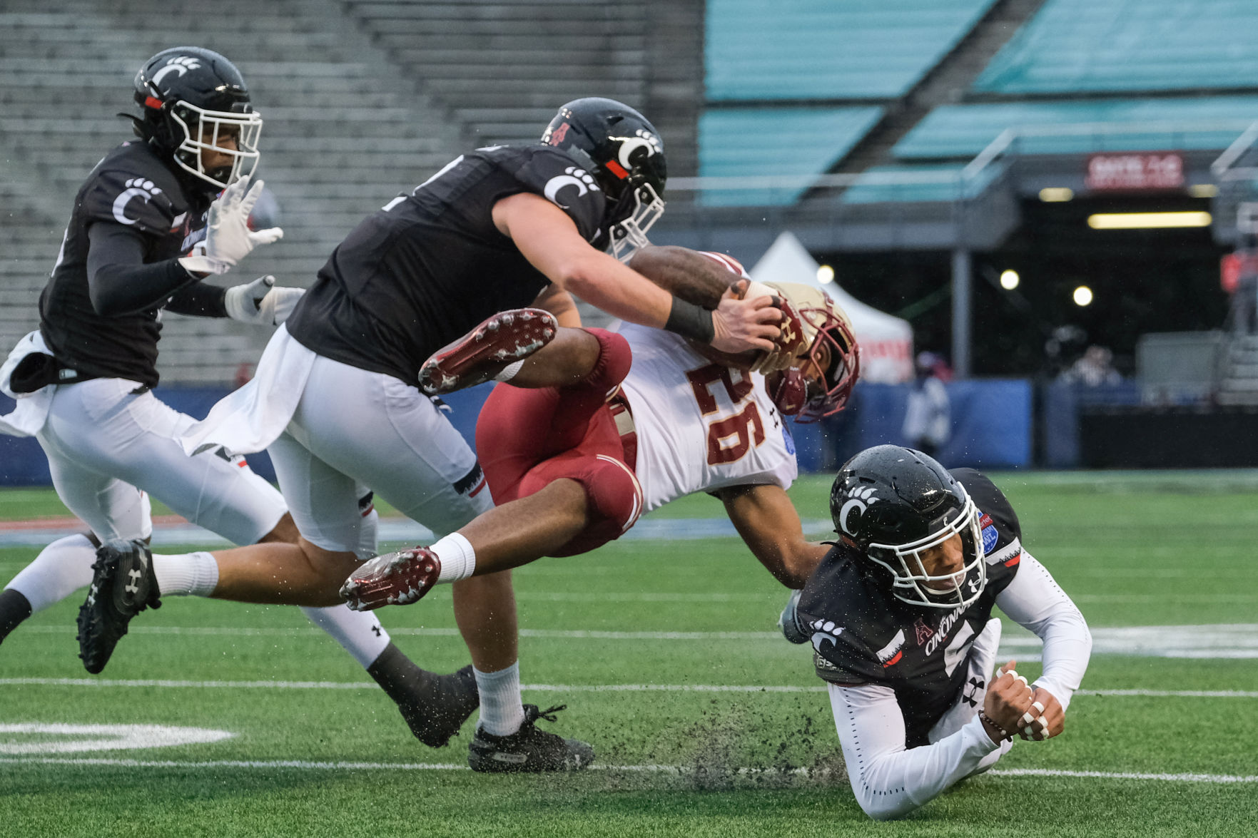 UC vs BC FB 1-2 2 (3 of 16).jpg